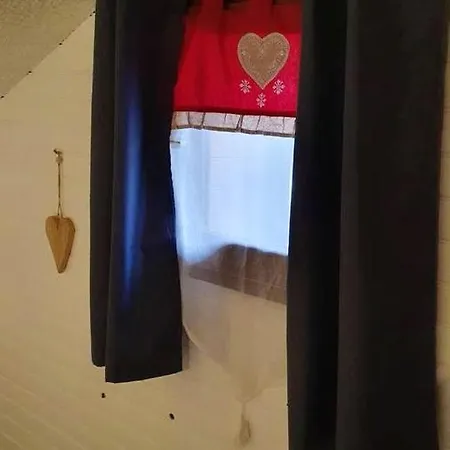 Chalet De 2 Chambres Avec Piscine Partagee Jardin Amenage Et Wifi A Ax Les Thermes シャレー *